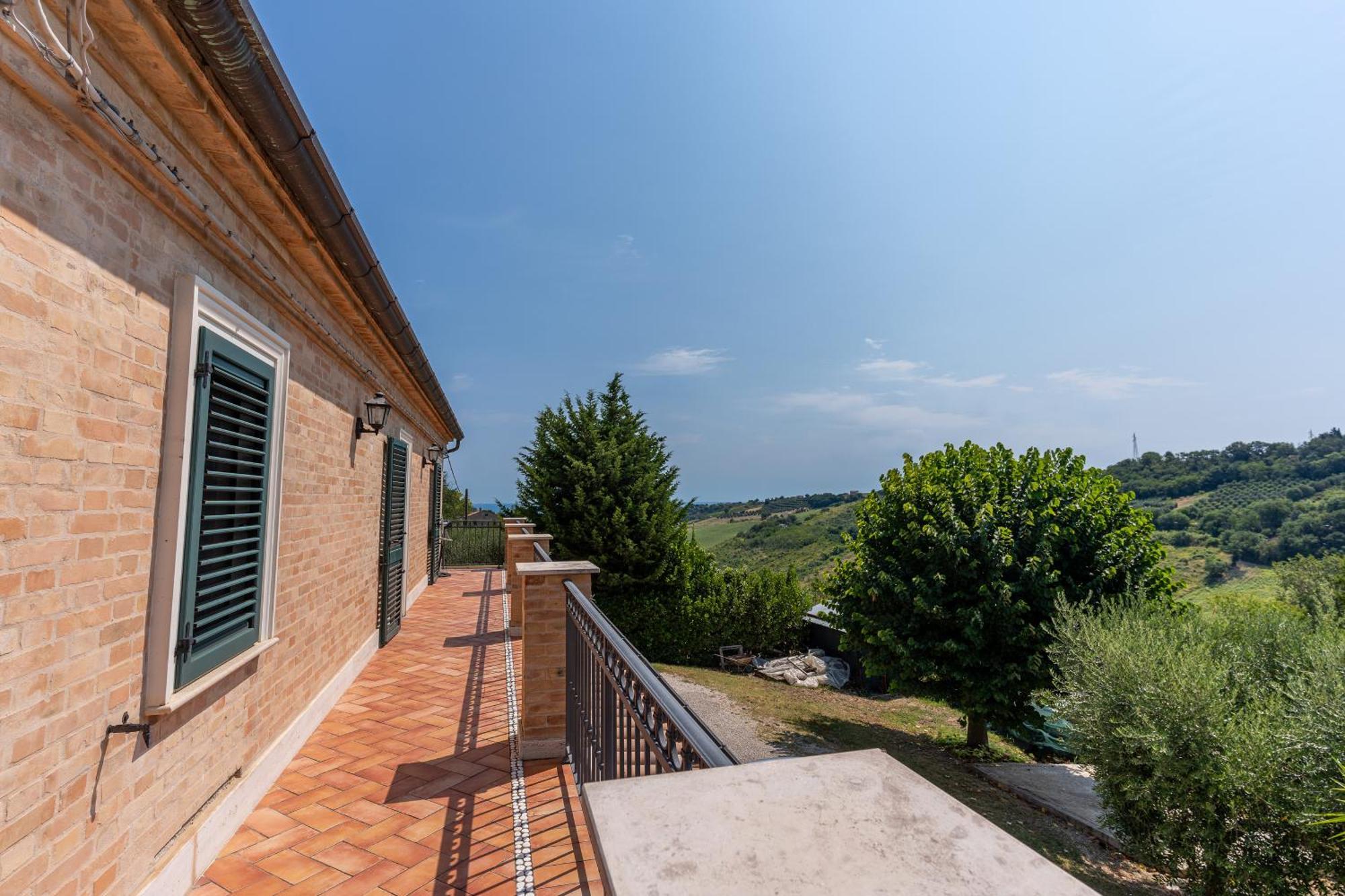 Villa Dolce Vita - Vista Colline, Jacuzzi, 3Suites & 5Min Dal Mare Lapedona Exterior photo